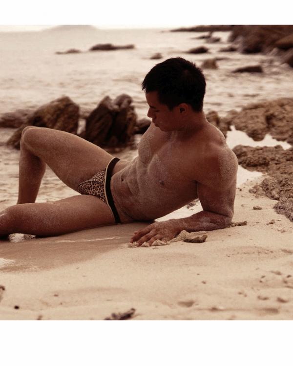 Homme-6-精壯美男魚